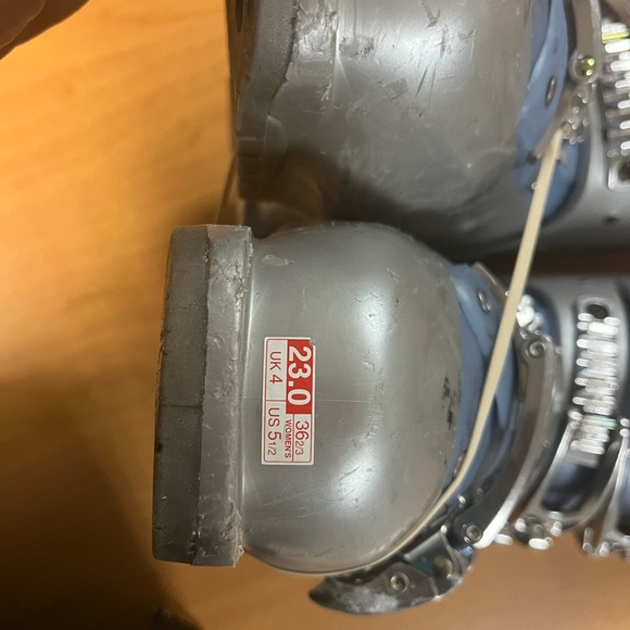 Salomon Irony 6 Women's Downhill Ski Boots 23.0 US 5.5 🎿 W/ Thermic Boot Heaters - Picture 12 of 12